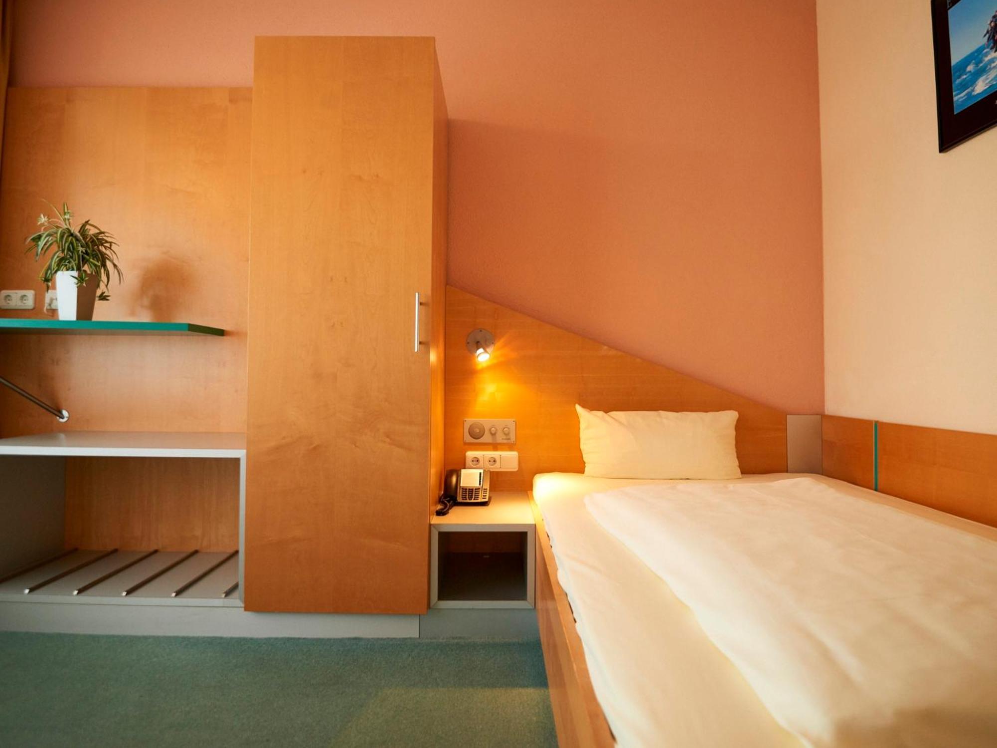 Sportschule Oberhaching Hotel Eksteriør billede